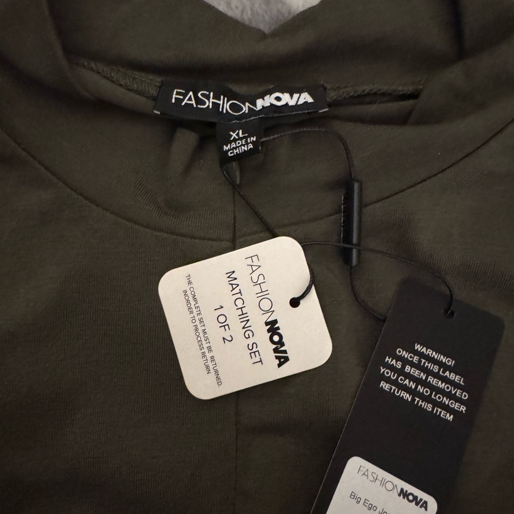 Fashion Nova Olive Long Sleeve Bodysuit Jogger Set - Picture 8 of 8